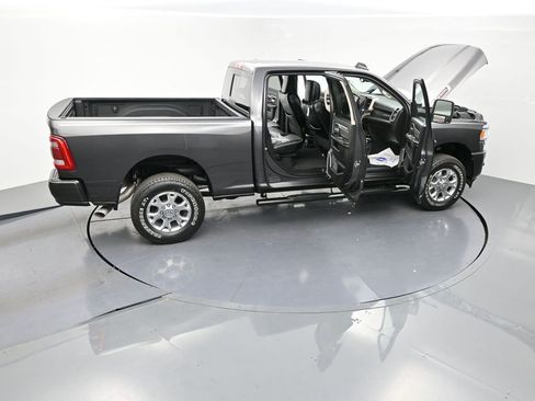 Used 2024 RAM 2500 Laramie AWD/4WD image 34