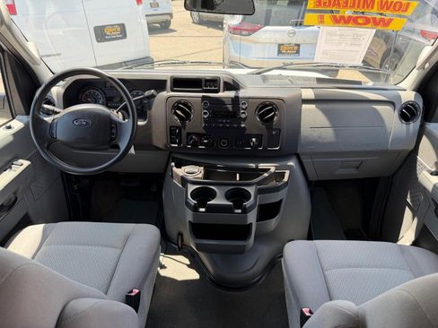 Used 2011 Ford E-350 and Econoline 350 XLT RWD image 23