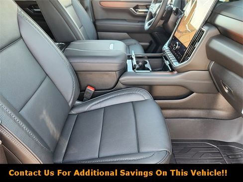 New 2026 GMC Yukon Denali w/ Sun & Power Step Package image 10