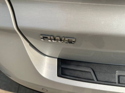 Used 2014 Chevrolet Traverse LT AWD/4WD image 29