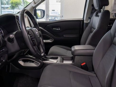 Used 2023 Nissan Frontier SV w/ SV Convenience Package image 15