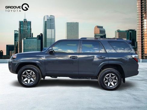 Used 2024 Toyota 4Runner TRD Off-Road Premium AWD/4WD image 2