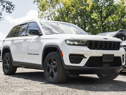 Used 2022 Jeep Grand Cherokee Altitude