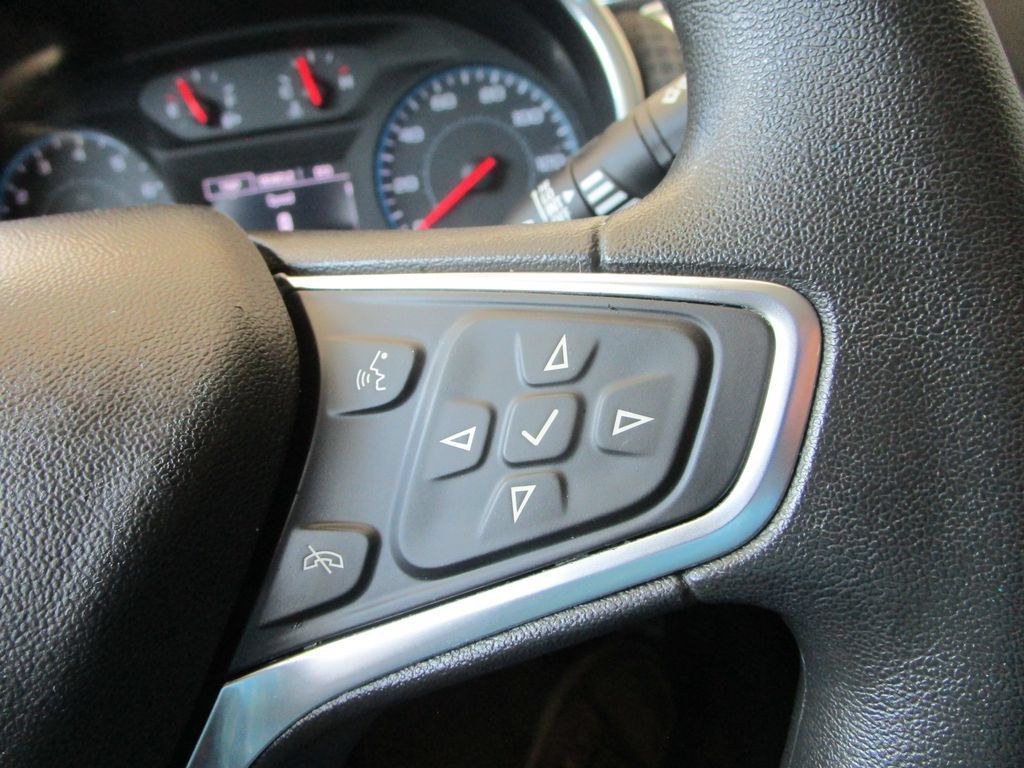 Used 2018 Chevrolet Malibu LT FWD image 31