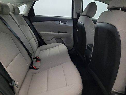 Used 2021 Kia Forte LXS FWD image 19