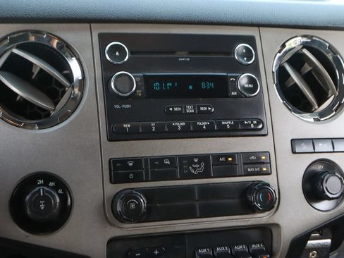 Used 2016 Ford F250 XLT w/ XLT Value Package AWD/4WD image 26