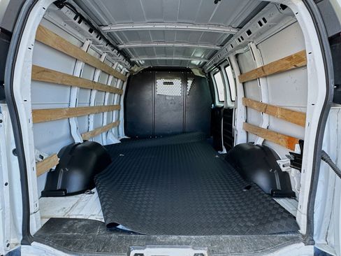 Used 2024 Chevrolet Express 2500 Work Van Cargo w/ Driver Convenience Package image 15