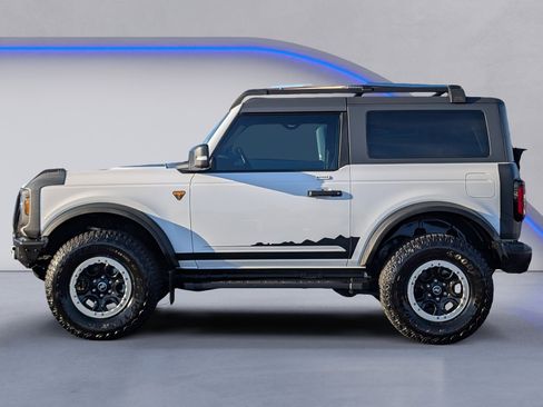 Used 2022 Ford Bronco Badlands image 7