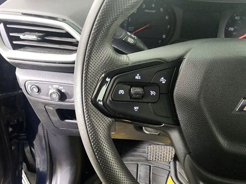Used 2021 Chevrolet TrailBlazer LS image 17