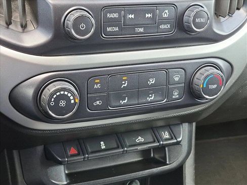 Used 2018 Chevrolet Colorado LT w/ LT Convenience Package RWD image 25