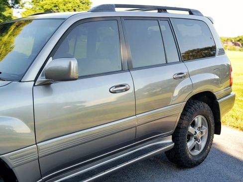 Used 2007 Toyota Land Cruiser AWD/4WD image 40