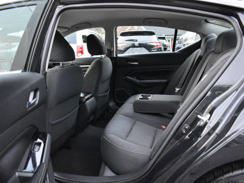 Used 2021 Nissan Altima 2.5 SV image 9