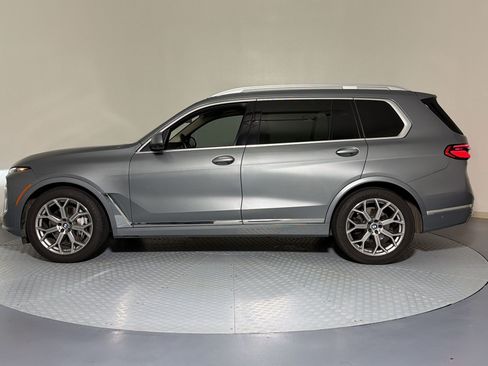Certified 2025 BMW X7 xDrive40i AWD/4WD image 2
