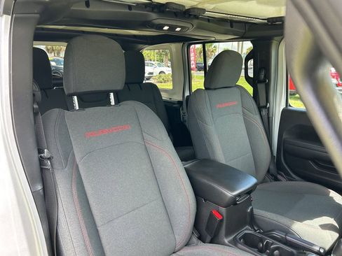 Used 2024 Jeep Wrangler Unlimited Rubicon AWD/4WD image 38