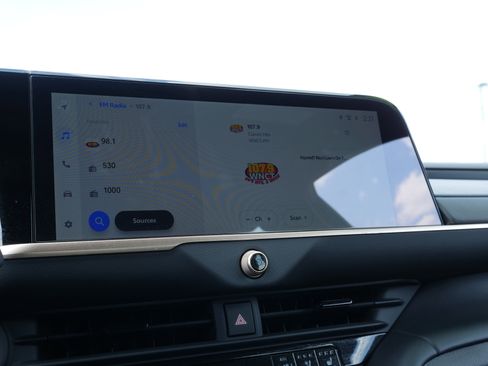 Used 2025 Toyota Crown Signia image 27