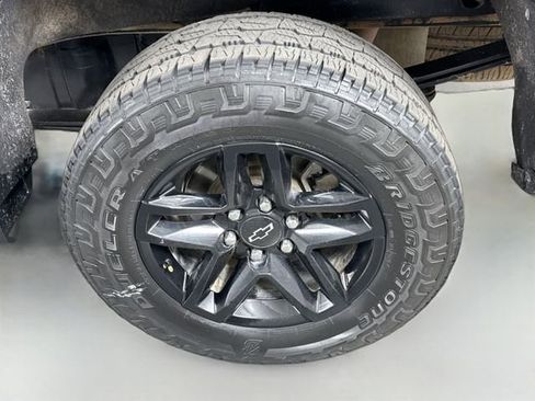 Used 2019 Chevrolet Silverado 1500 Custom Trail Boss w/ Custom Convenience Package AWD/4WD image 29