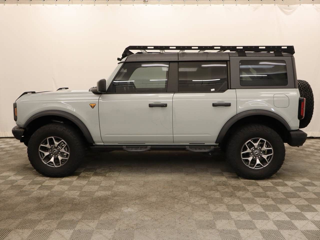 Used 2024 Ford Bronco Badlands AWD/4WD image 2