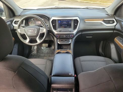 Used 2022 GMC Acadia SLE image 10