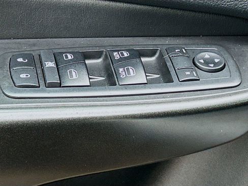 Used 2019 Jeep Cherokee Trailhawk w/ Cold Weather Group AWD/4WD image 23