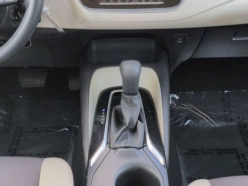 Certified 2025 Toyota Corolla LE FWD image 18