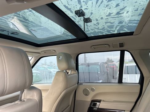 Used 2017 Land Rover Range Rover HSE image 26