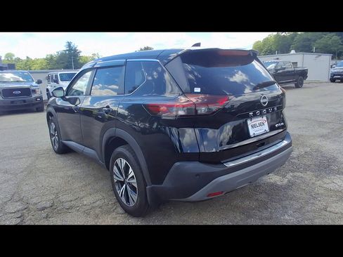 Used 2022 Nissan Rogue SV AWD/4WD image 9