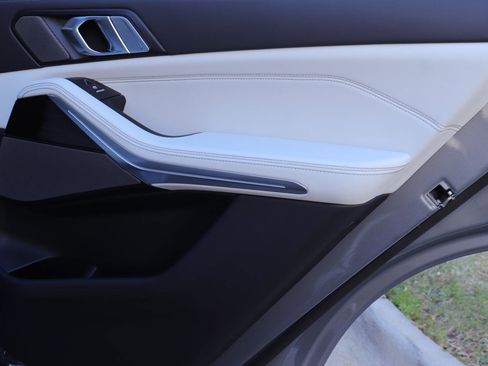 New 2026 BMW X5 sDrive40i w/ M Sport Package image 19