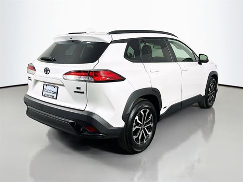 Certified 2024 Toyota Corolla Cross SE image 7
