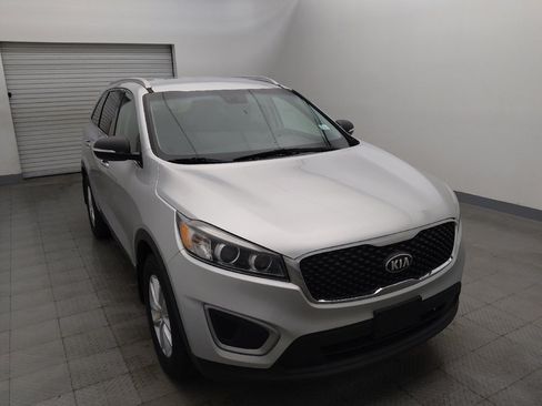 Used 2018 Kia Sorento AWD image 14