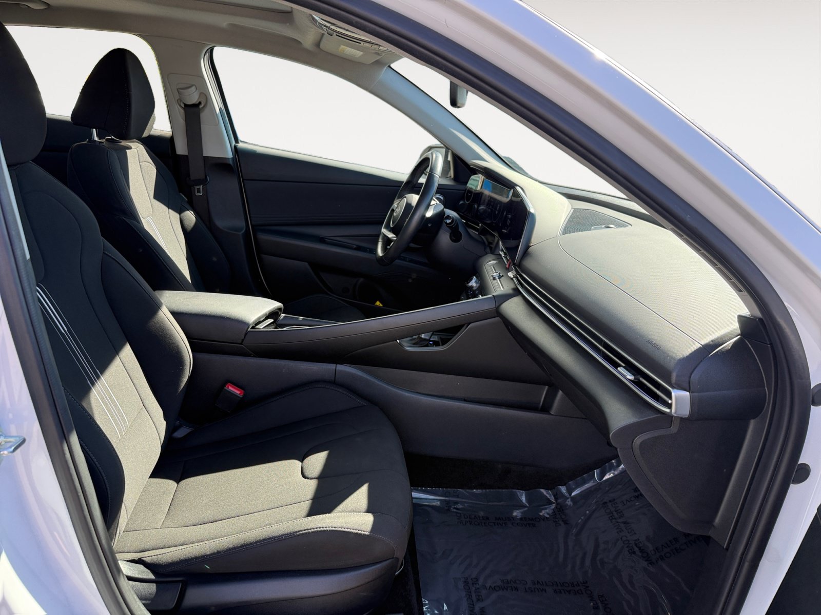 Used 2025 Hyundai Elantra SEL FWD image 19