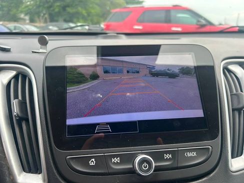 Used 2023 Chevrolet Malibu LS FWD image 15