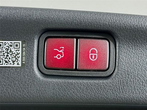 Certified 2026 Mercedes-Benz C 300 4MATIC Sedan image 36