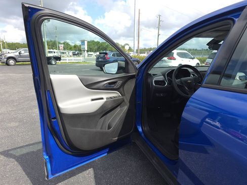 Used 2019 Chevrolet Equinox LS FWD image 9