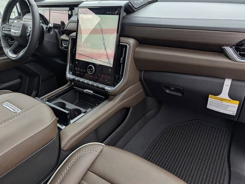 New 2026 GMC Yukon Denali Ultimate AWD/4WD image 35