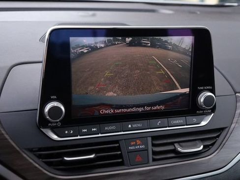 Certified 2025 Nissan Altima 2.5 SV FWD image 16