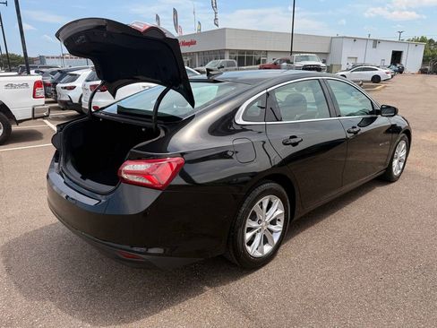 Used 2021 Chevrolet Malibu LT FWD image 28