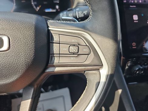 Used 2022 Jeep Grand Cherokee L Limited RWD image 18