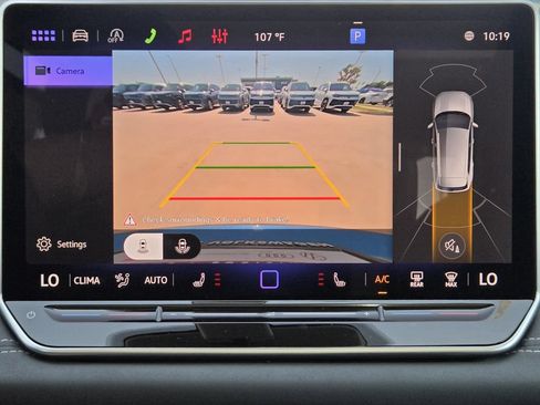 New 2026 Volkswagen Tiguan SE FWD image 17