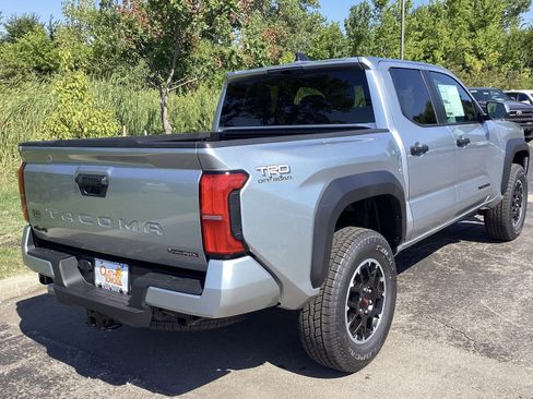 New 2025 Toyota Tacoma TRD Off-Road image 5
