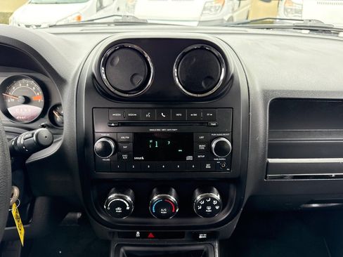 Used 2017 Jeep Patriot Sport image 20