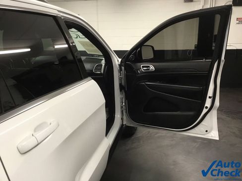 Used 2020 Jeep Grand Cherokee Laredo w/ Quick Order Package 2BN North image 40