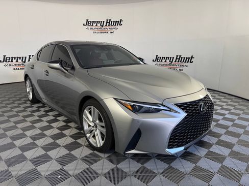 Used 2023 Lexus IS 300 w/ Comfort Package RWD image 6