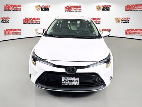 Certified 2026 Toyota Corolla LE w/ LE Premium Package FWD image 12