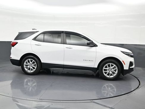 Used 2024 Chevrolet Equinox LS FWD image 7