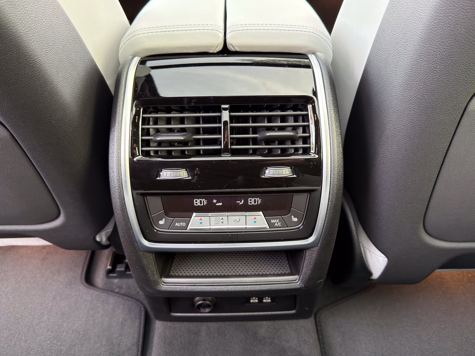 New 2026 BMW X5 xDrive40i w/ Executive Package AWD/4WD image 16