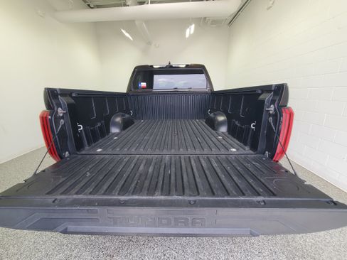 Used 2022 Toyota Tundra Limited AWD/4WD image 12