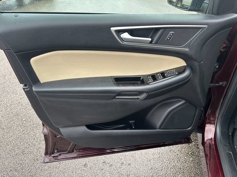 Used 2018 Ford Edge SEL w/ Equipment Group 201A FWD image 16