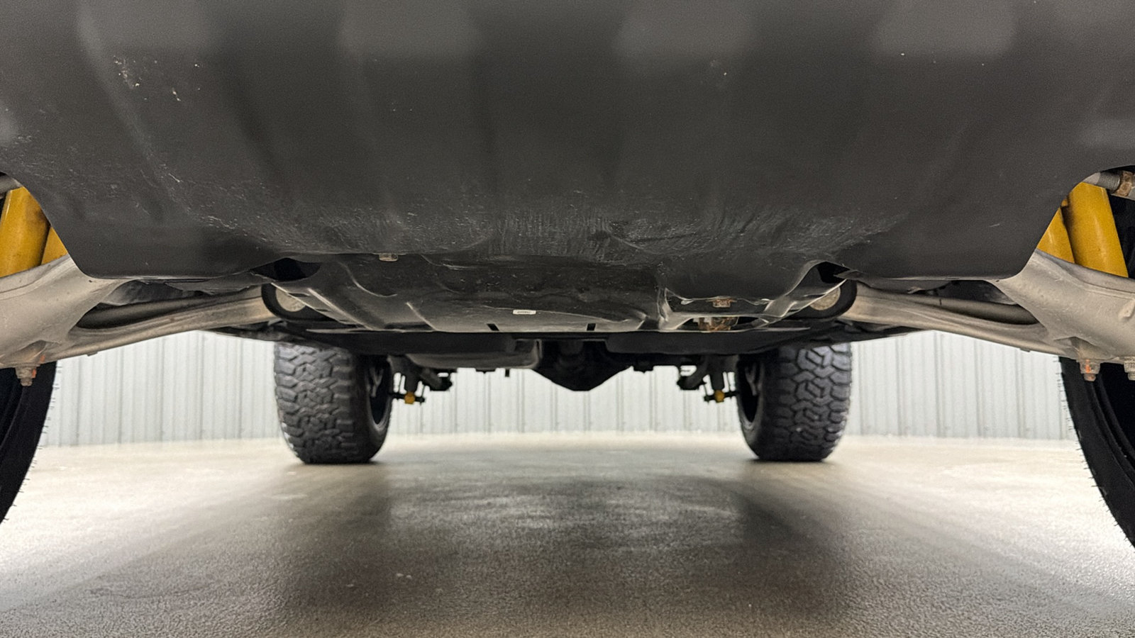 Used 2025 Ford Bronco Heritage Edition AWD/4WD image 15