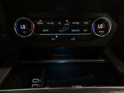 Used 2019 Ford Expedition XLT AWD/4WD image 15