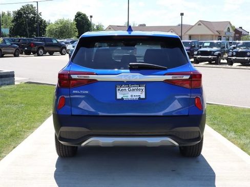 Used 2023 Kia Seltos LX AWD/4WD image 27